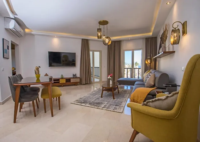 Oskena Azzurra Sahl Hasheesh