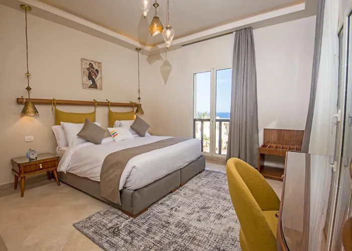 Oskena Azzurra Sahl Hasheesh *