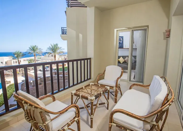 Oskena Azzurra Sahl Hasheesh Gurdaka